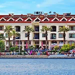 Aparthotel Fora 3*