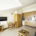Fora Aparthotel 3*