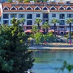Aparthotel Fora 3*