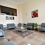 Fora Aparthotel 3*