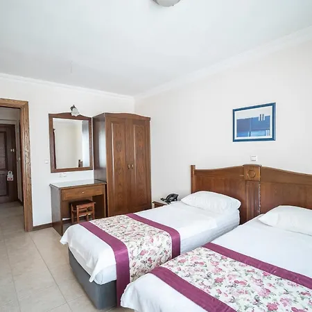 Aparthotel Fora 3*