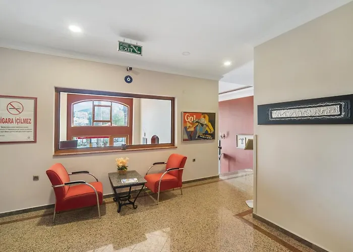 Fora Aparthotel 3*